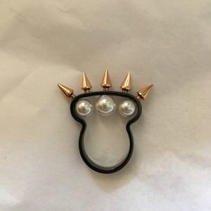 Majorica Spike and pearls ring size 7!